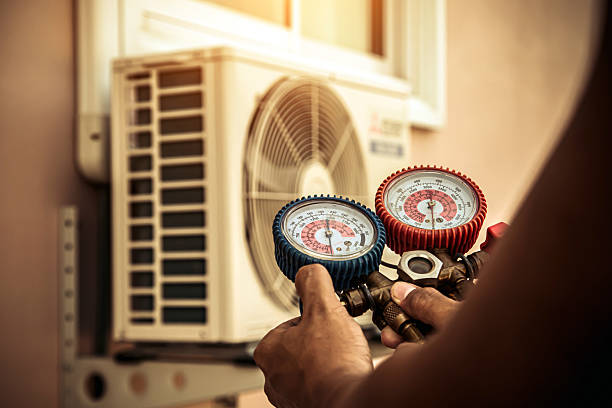 Professional Ac Installation technician working in Mazomanie, WI